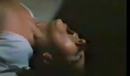Jazmin Night montre son cul dans une vidéo maison - Reality sex fille avec pere King